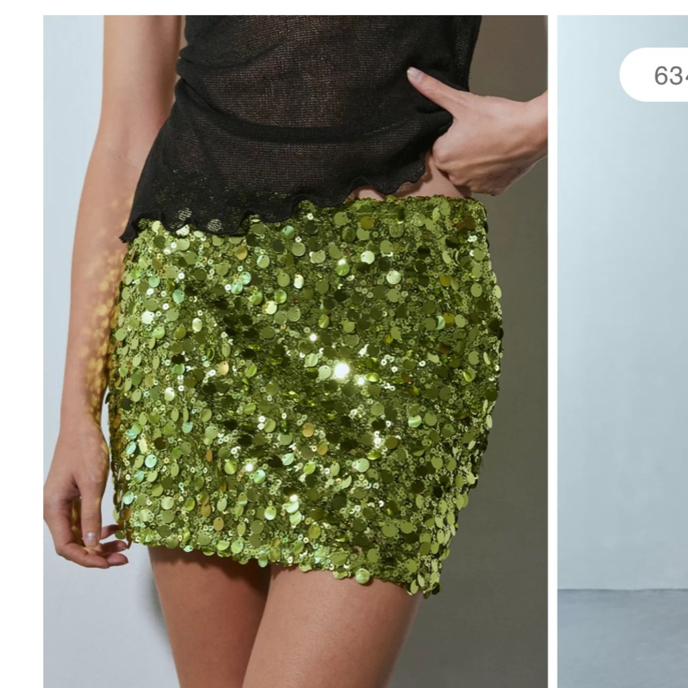 Silence + Noise sequin mini skirt in lime. New with tags. Size medium.